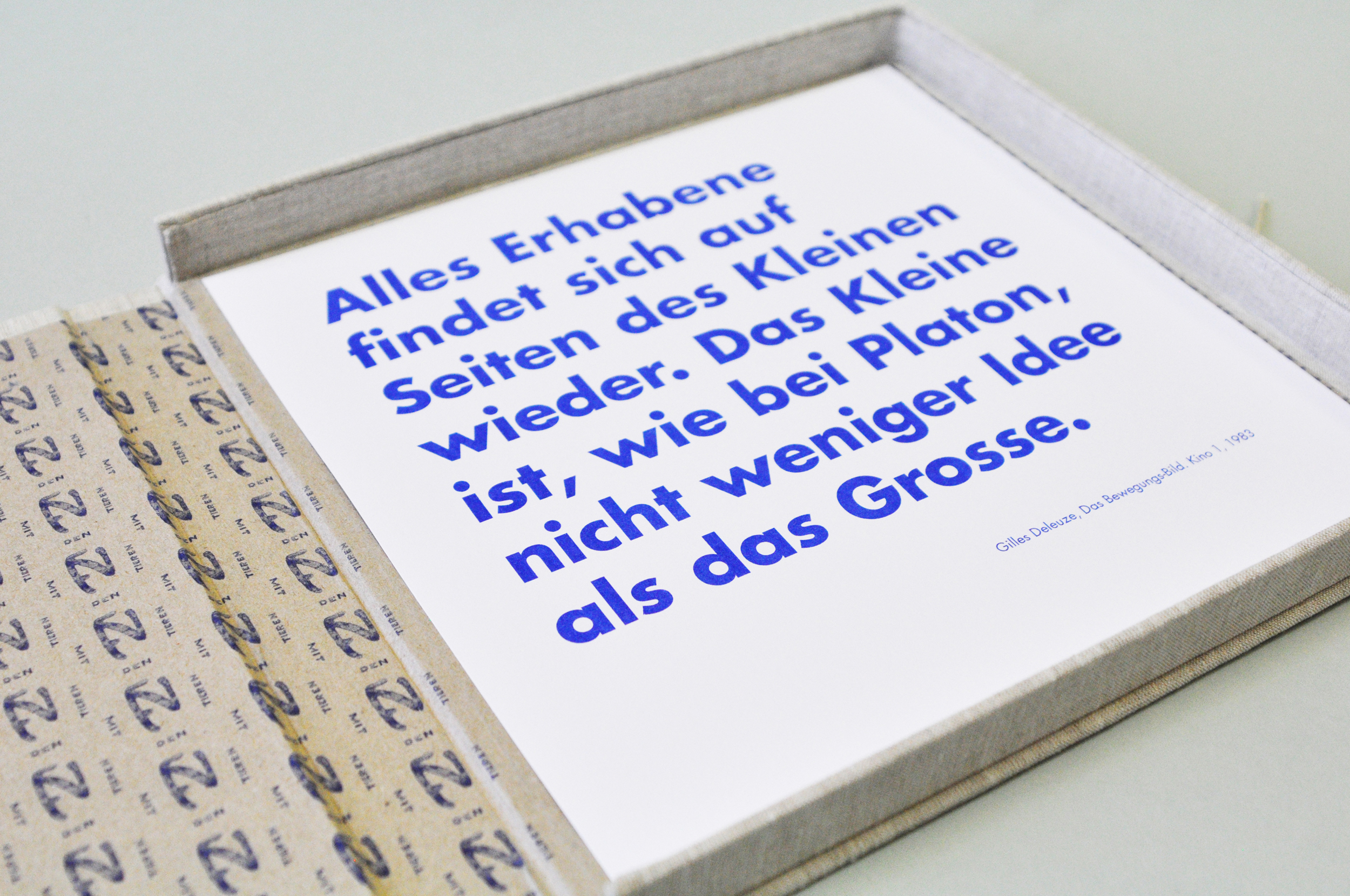 Manfred_Naescher__Edition_Ferdinand_Nigg_mit_den_Tieren_2015_-box-open-with-deleuze-quote-and-endpapers.jpg